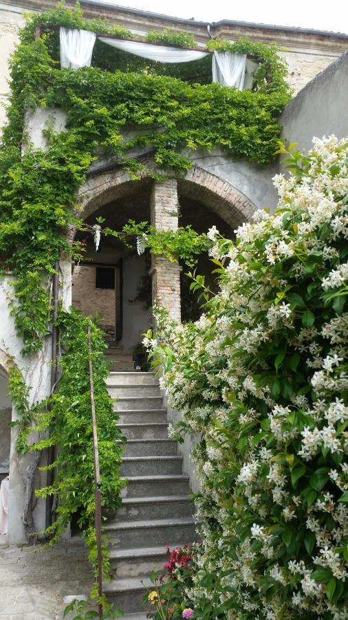 Bed and Breakfast Palazzo De Fabritiis Rosciano  Zewnętrze zdjęcie